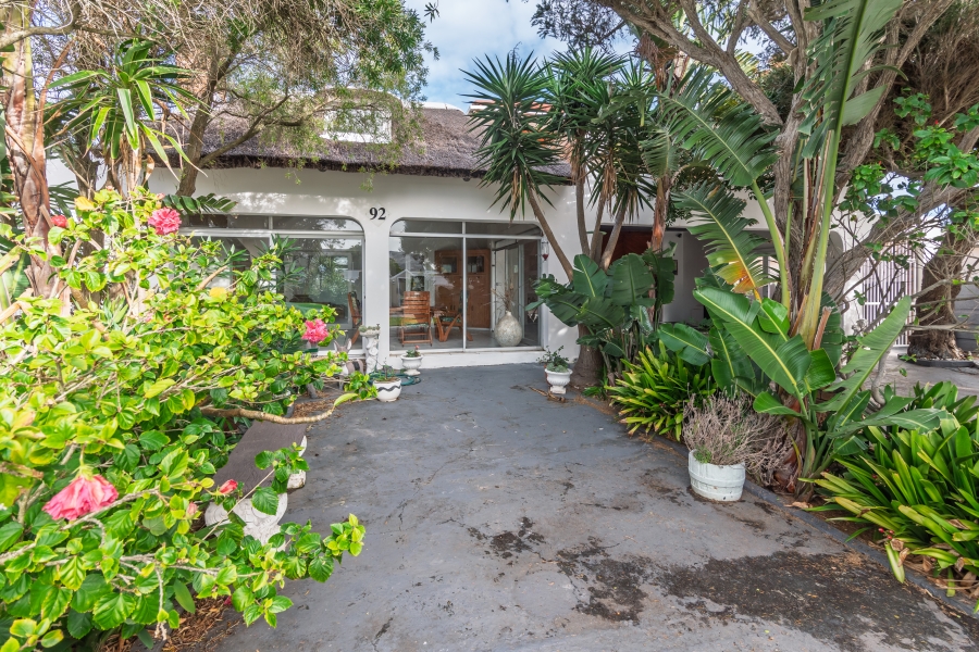 6 Bedroom Property for Sale in Kommetjie Western Cape